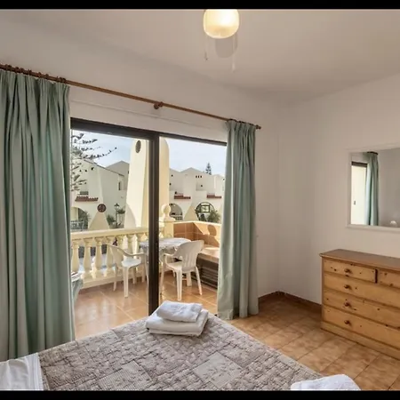 - 2 Bedroom Large Duplex With Double Terrace Apartment *